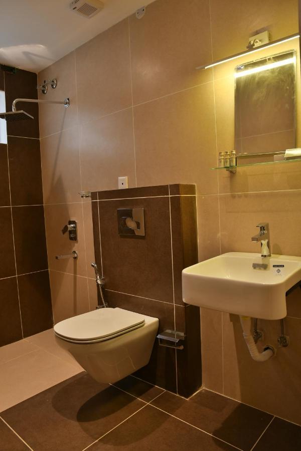 Mirth Hotels And Resorts Kanthalloor Exteriér fotografie